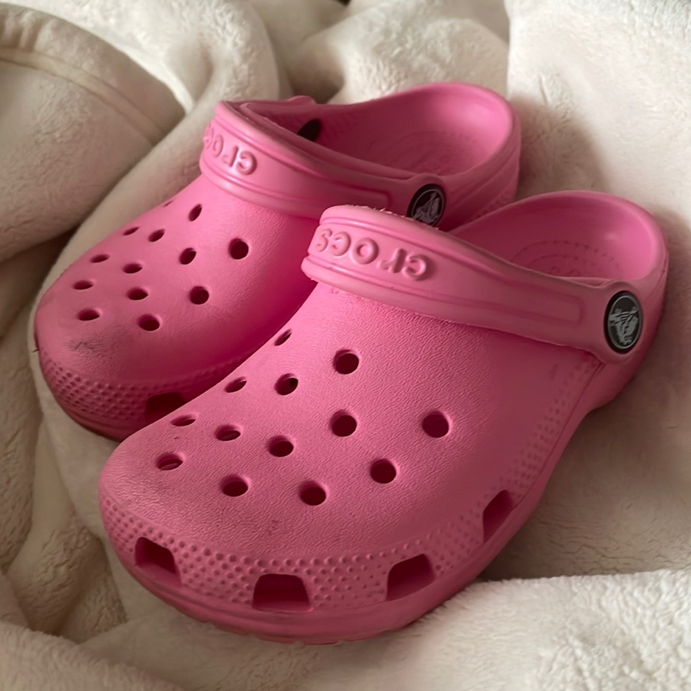 Little Girls Pink Crocs